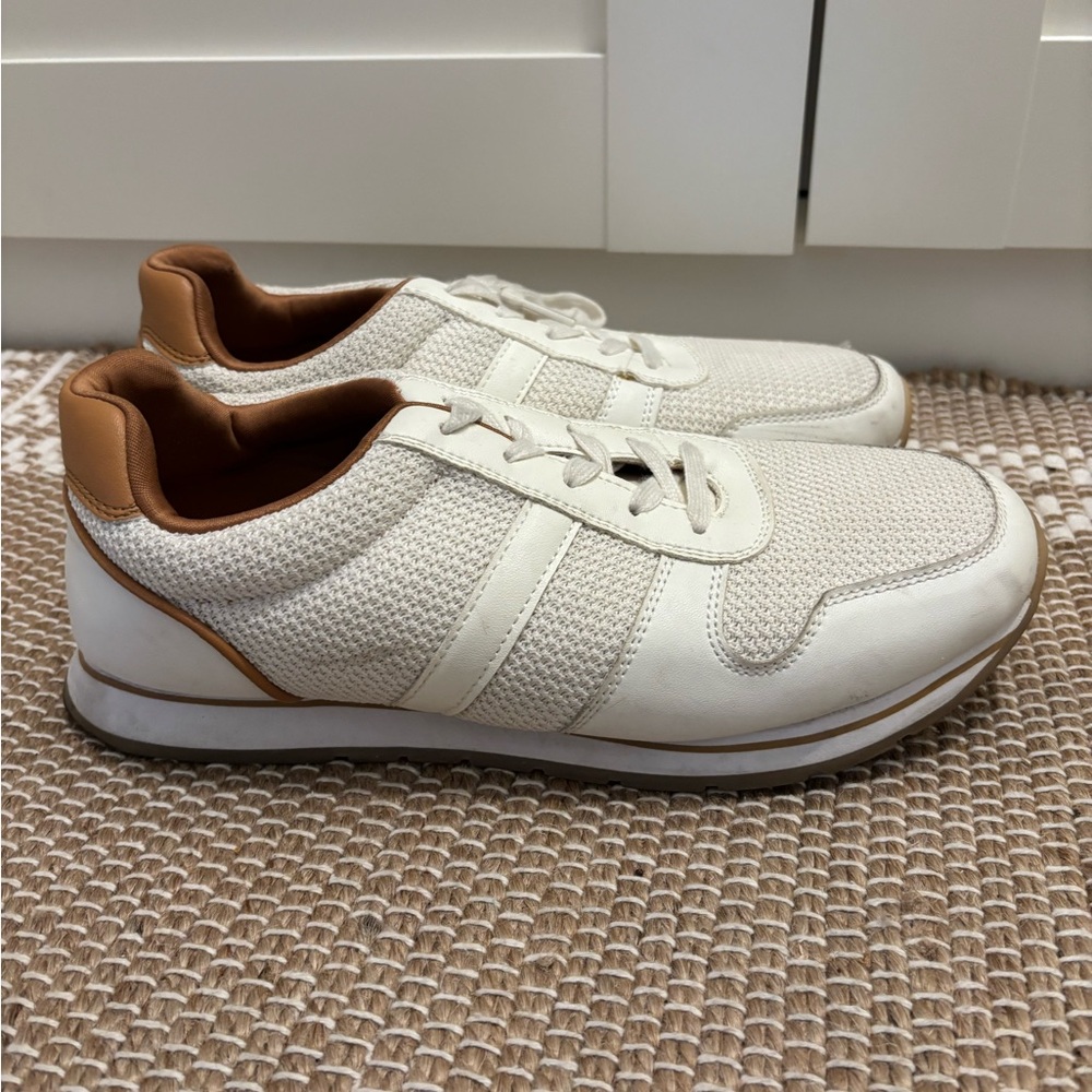 Banana Republic Women’s Cream Knit Casual Sneakers